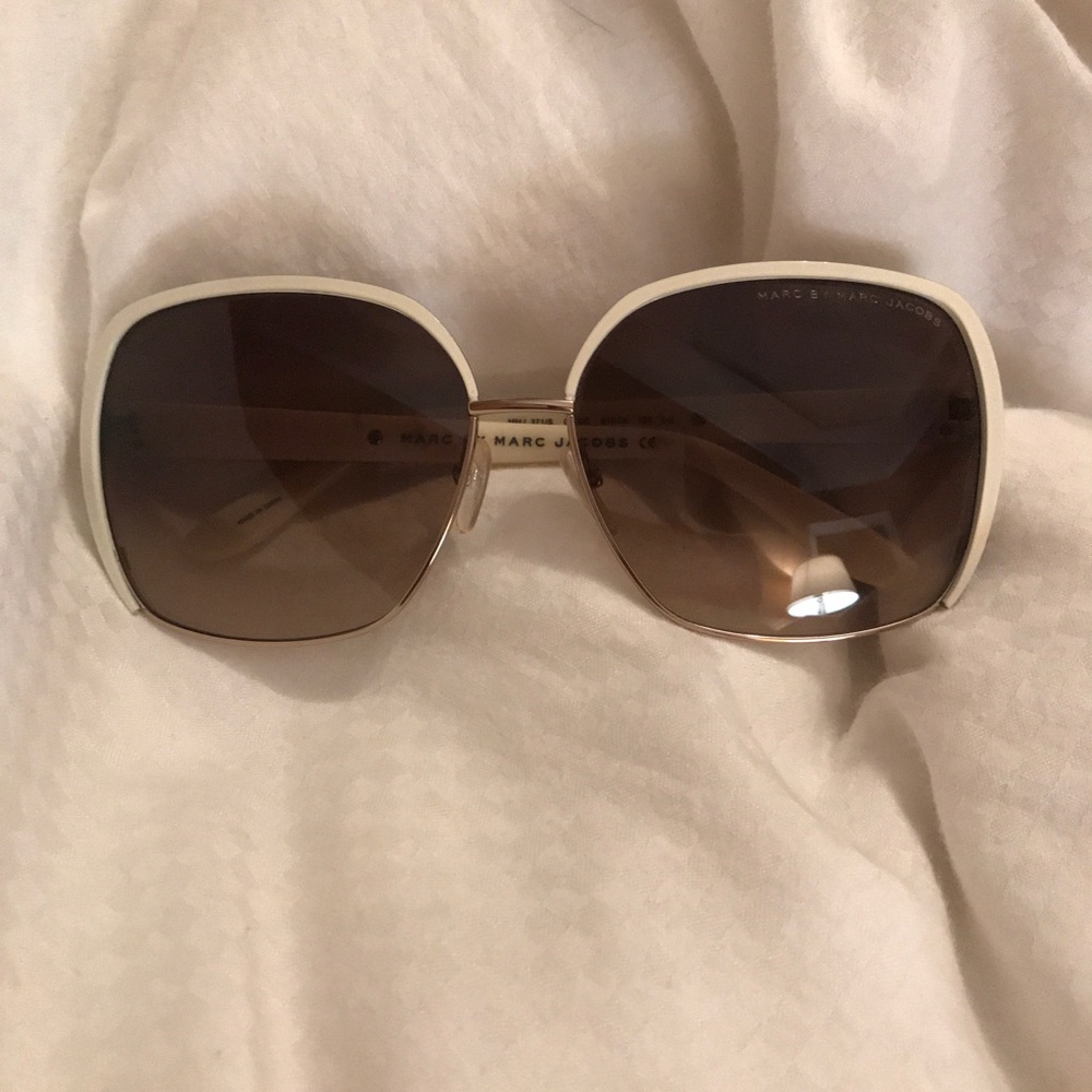 MMJ 371/S Marc by Marc Jacobs sunglasses Like new!